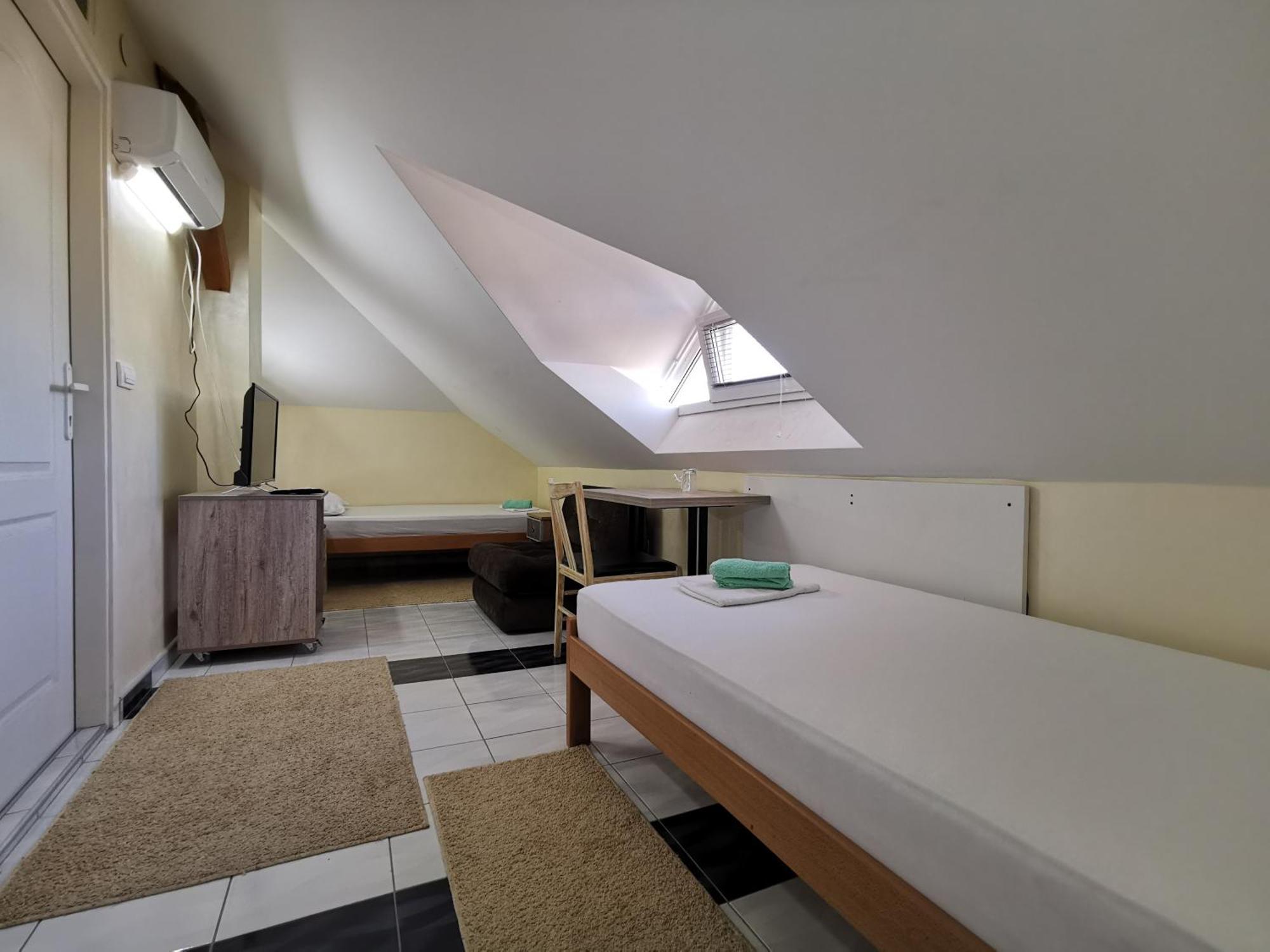 Marex Centar Jabuka Quarto foto